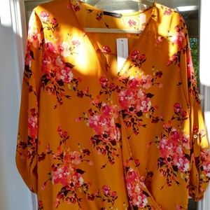 Floral print blouse